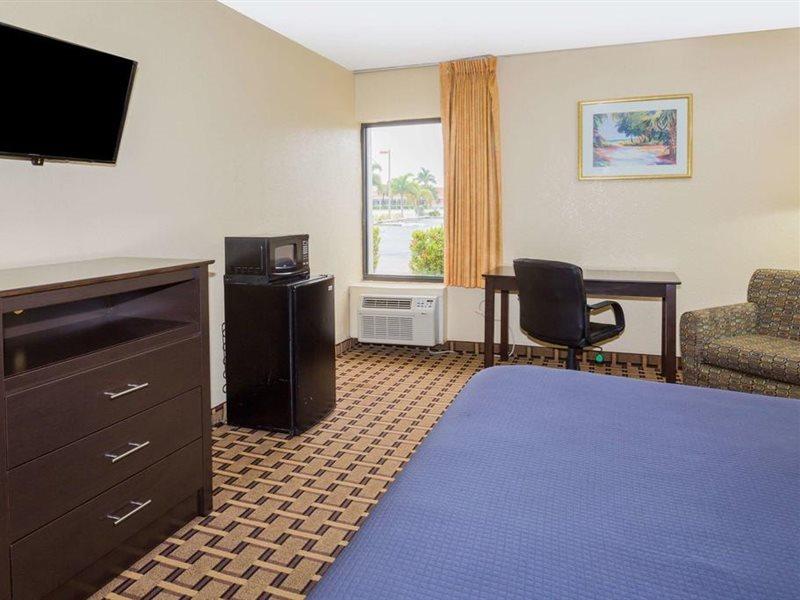 Quality Inn Fort Myers - Cape Coral Dış mekan fotoğraf
