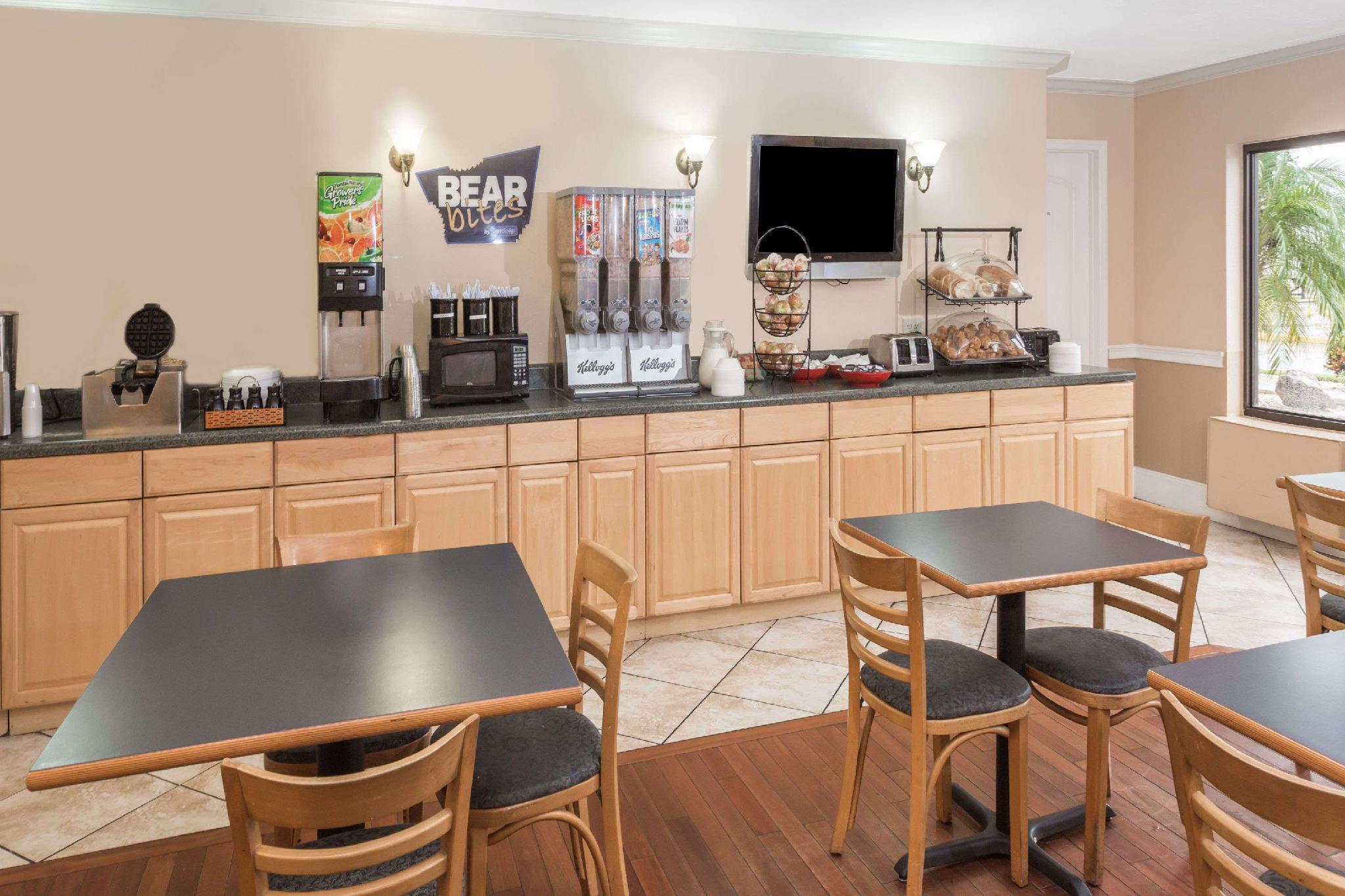 Quality Inn Fort Myers - Cape Coral Dış mekan fotoğraf