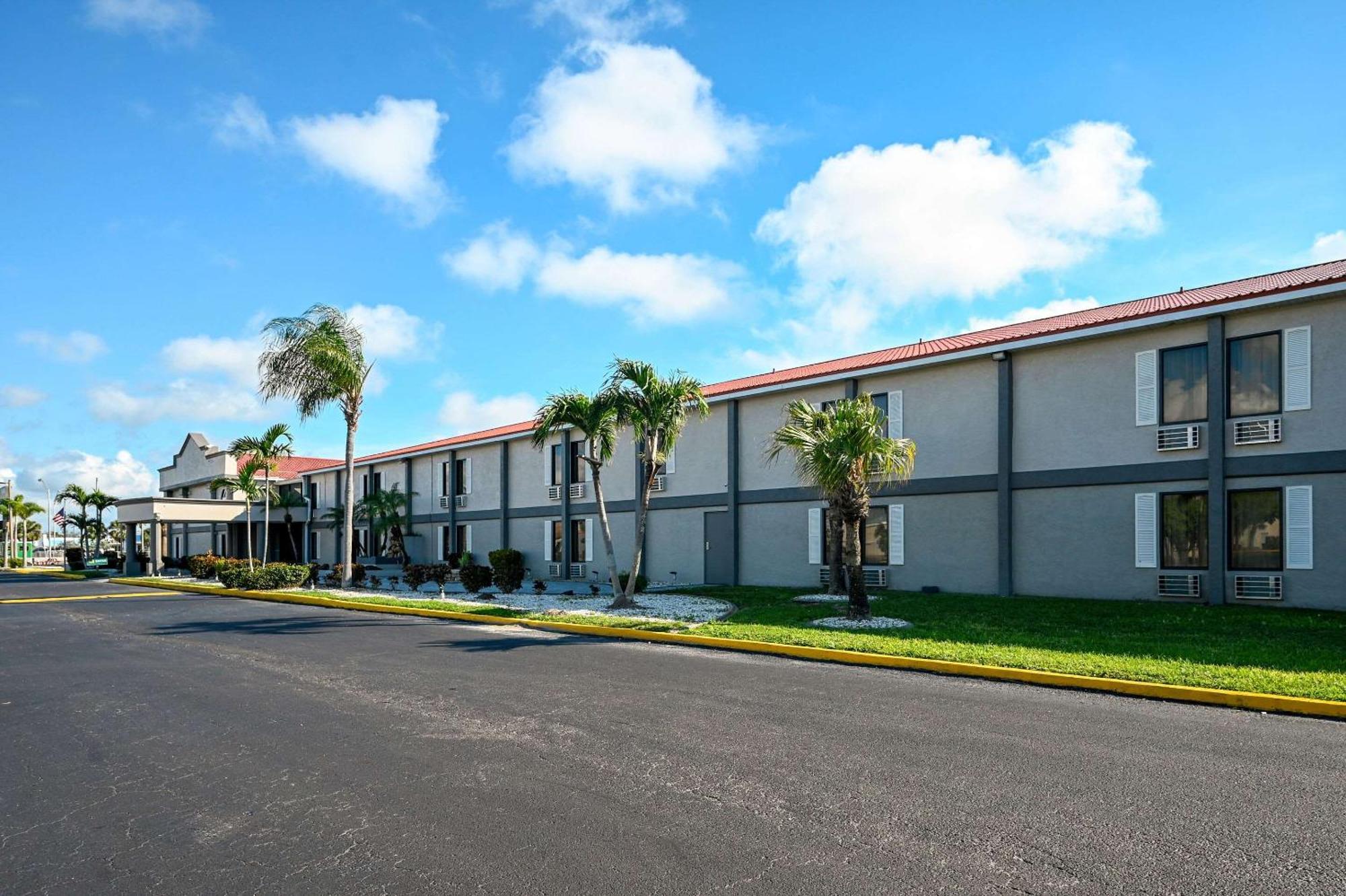 Quality Inn Fort Myers - Cape Coral Dış mekan fotoğraf